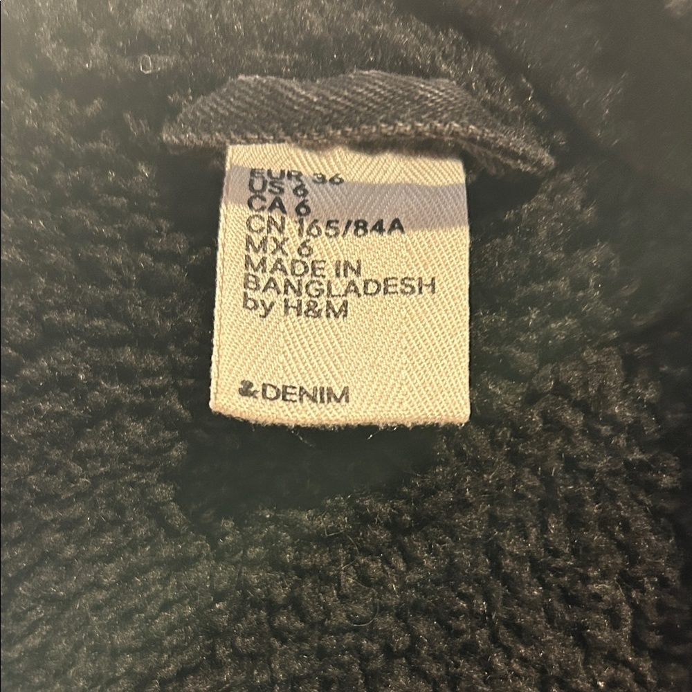 Women’s Black Sherpa-Lined Denim Jacket - Picture 3 of 9